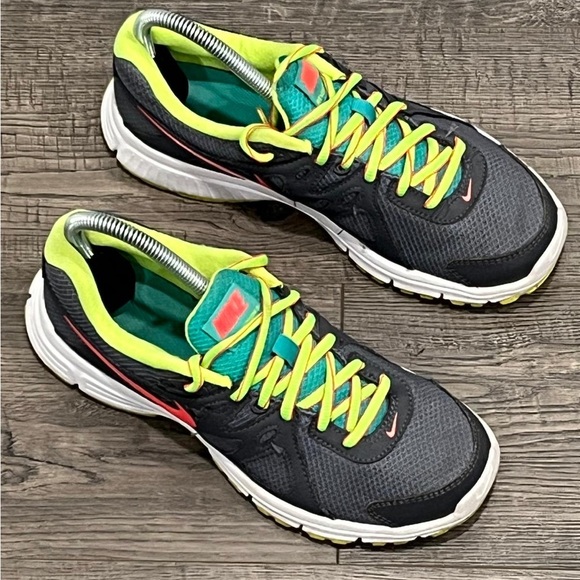 Nike Revolution 2 Sneakers Gray Women’s 7 Neon Green Runners 554900 026 - Picture 13 of 15